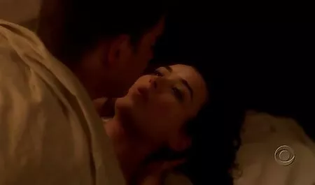 Thủ dâm gai xinh nhat ban sex với một dương vật,