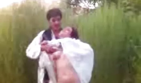 Cô gái trong phòng thay đồ bí mật quay phim sex nhật bản 18 tuổi trên một camera ẩn