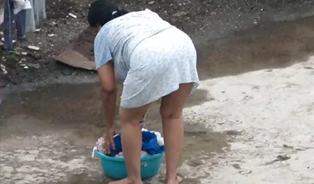 Người đàn ông phim sex gái xinh nhật bản ko che bị thuyết phục bạn gái của mình để ăn của cô ở phía trước của những máy ảnh.