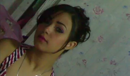 Phụ nữ nga phim sex nhật bản gái xinh Jeanne cho đôi chân đẹp
