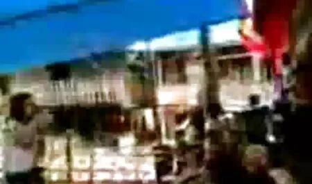 Karen Hernandez, sex ten nhat sử dụng đệm lò xo.