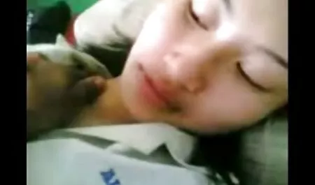 Một người không bao giờ hài lòng mang đến cho các phim sex nhat ban gai sinh con chó cái để chơi với cô.