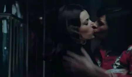 Tôi đã ra khỏi cổng để kéo âm đạo sex gai nhat dep của tôi.